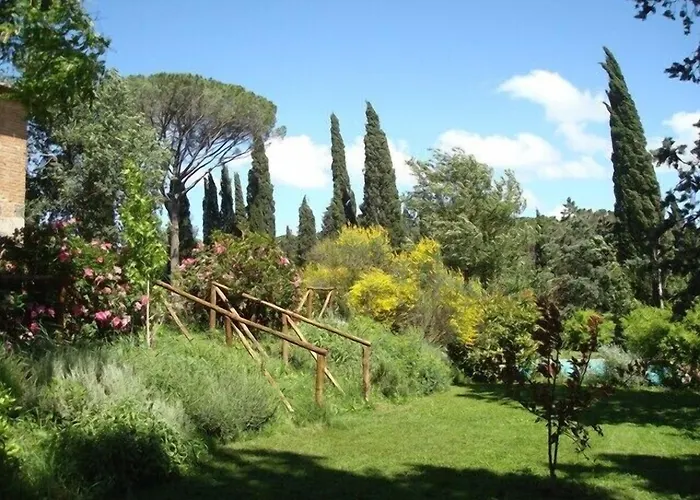 Al Giardino Degli Etruschi *